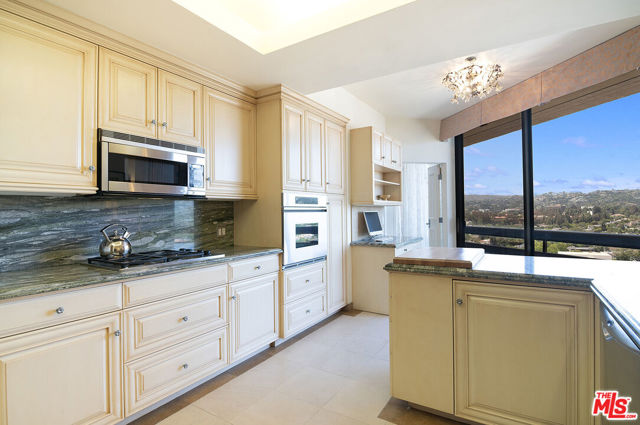 10430 Wilshire Boulevard, Los Angeles CA: https://media.crmls.org/mediaz/db9f7c4f-61e2-4959-a181-0fec72bd4876.jpg