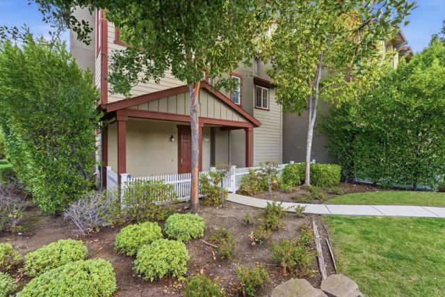 247 Peppermint Tree Terrace, Sunnyvale CA: https://media.crmls.org/mediaz/dba01b63-385a-42c9-8198-4f640d0e4bc1.jpg