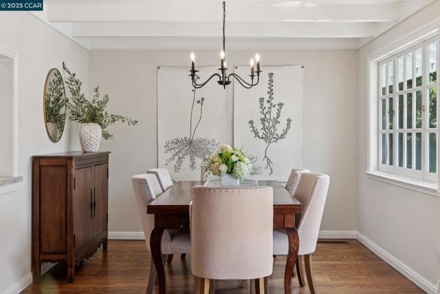 645 Los Palos Dr, Lafayette CA: https://media.crmls.org/mediaz/dba02028-0ac3-4a37-a1bd-12ca4ffca08b.jpg