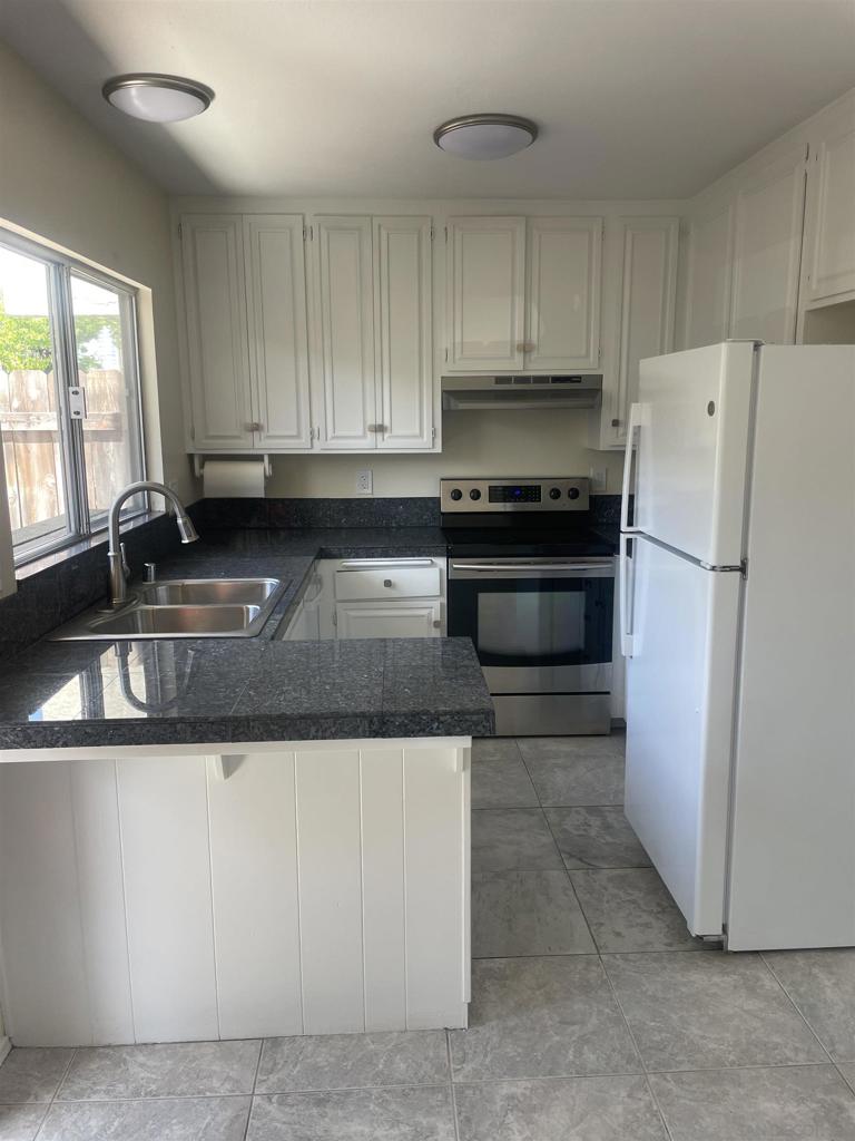 3282 Berger Avenue - photo 5