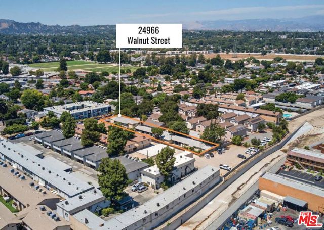 24966 Walnut Street, Santa Clarita CA: https://media.crmls.org/mediaz/dba0ee88-d5a0-441e-a5d3-7d9a152f77bf.jpg