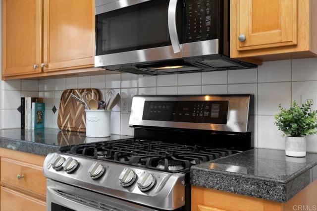 Detail Gallery Image 17 of 40 For 839 Skysail Ave, Carlsbad,  CA 92011 - 3 Beds | 2 Baths