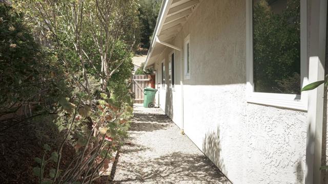 5486 Deer Run Drive, El Sobrante CA: https://media.crmls.org/mediaz/dba25b80-41e6-40d2-8d61-e68c66f9d4ca.jpg