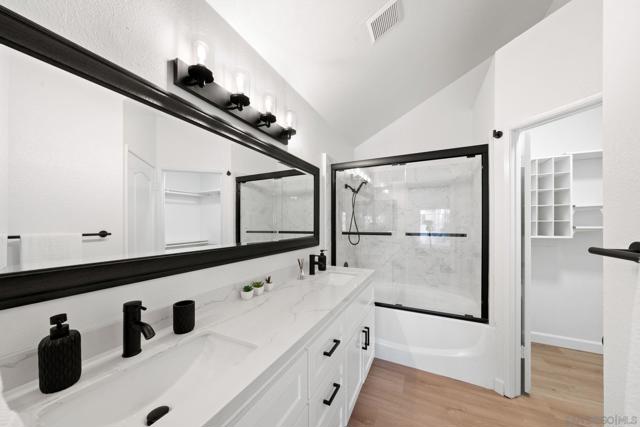 Image 17 of 37 For 11106 Portobelo Dr.