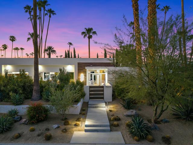 75690 Fairway Drive, Indian Wells CA: https://media.crmls.org/mediaz/dba35442-6986-4f58-98ac-8f99b618e8ea.jpg