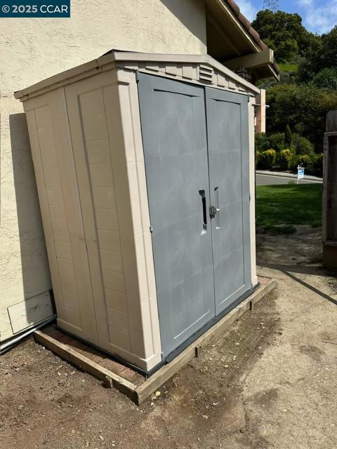 847 Maison Way, Richmond CA: https://media.crmls.org/mediaz/dba3729d-6cf8-4961-b7df-a44f266d3150.jpg