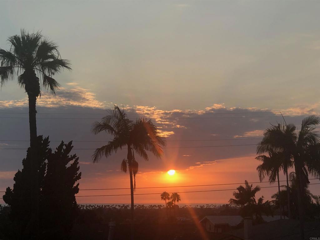 https://media.crmls.org/mediaz/dba3f3c7-79dc-4cad-8d92-1e3ab3b87669.jpg?preset=X-Large