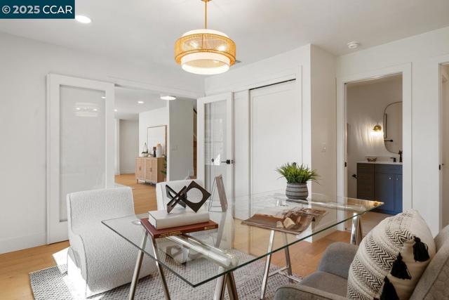 374 James Bowie Ct, Alamo CA: https://media.crmls.org/mediaz/dba4165a-6ef4-4f87-bb1f-0ad30c782dc4.jpg