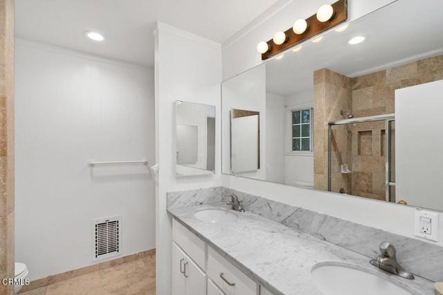 Detail Gallery Image 16 of 39 For 29 Short Way St, South Pasadena,  CA 91030 - 4 Beds | 3/1 Baths