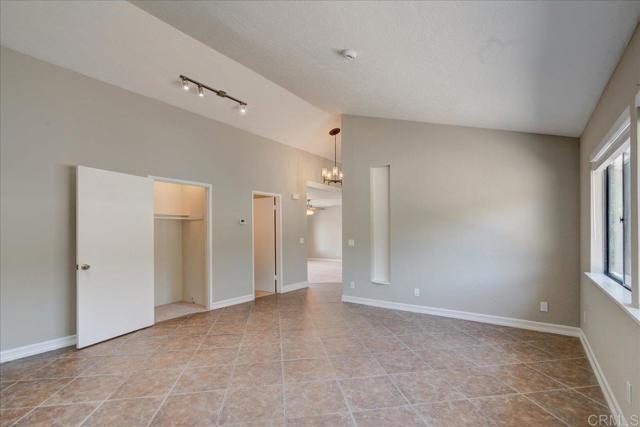 Detail Gallery Image 2 of 43 For 18434 Ramona View Dr, Ramona,  CA 92065 - 4 Beds | 2/1 Baths