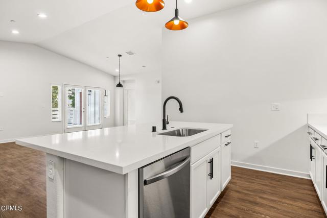 305 North F St, Oxnard CA: https://media.crmls.org/mediaz/dba5f8dc-2ab6-4d03-bea0-0de10377ad08.jpg