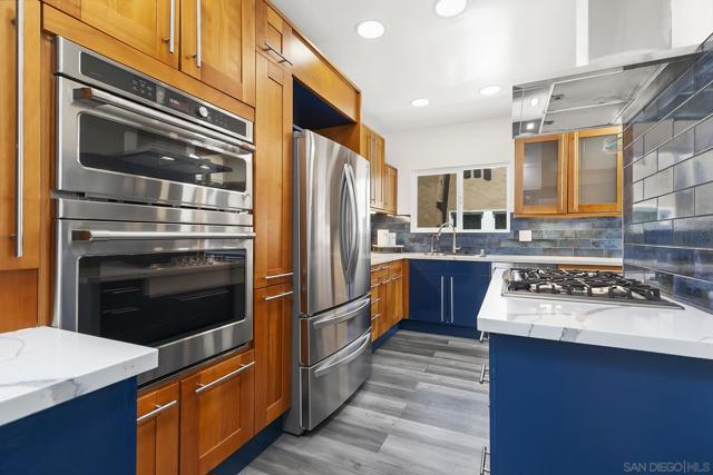 2619 Montclair Street, San Diego CA: https://media.crmls.org/mediaz/dba625ec-abd2-4944-a99c-5689b6064eff.jpg
