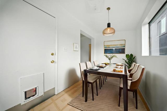 943 26th Street, Oakland CA: https://media.crmls.org/mediaz/dba6c6e2-0b12-49cd-8b41-a323dec593f3.jpg