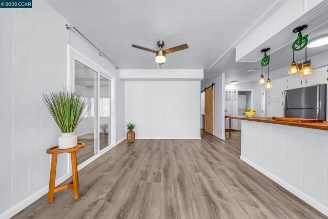 16401 San Pablo Ave, San Pablo CA: https://media.crmls.org/mediaz/dba75686-1300-462d-a2cb-12b861c8e559.jpg