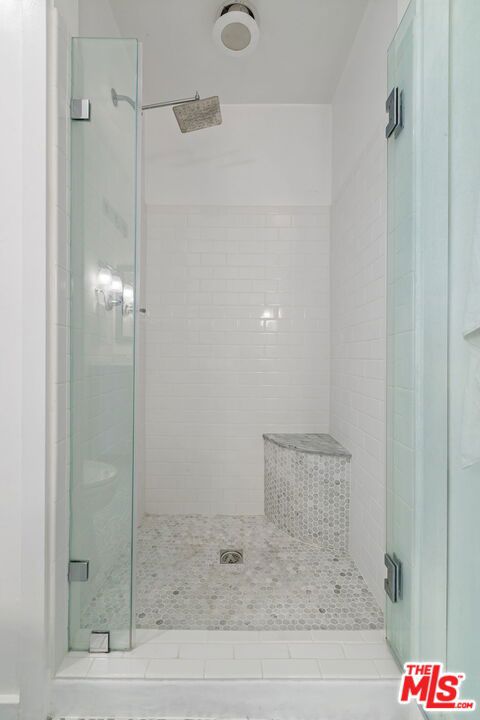 4460 Stansbury Avenue photo 24