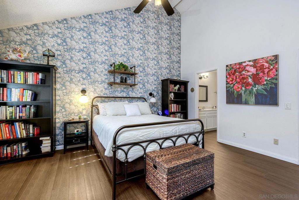 MLS #250043669SD image #11