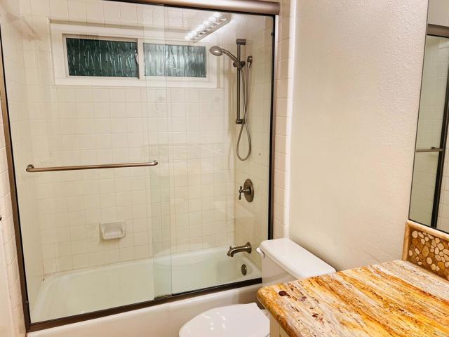 4587 Cove Drive, Carlsbad CA: https://media.crmls.org/mediaz/dba9c3c6-e6d3-41fc-b464-8a9f3833d650.jpg