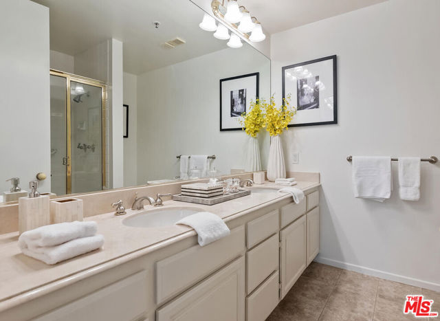 2131 Century Park Lane, Los Angeles CA: https://media.crmls.org/mediaz/dba9e054-3edc-4bce-9e3a-c0e5d944d757.jpg