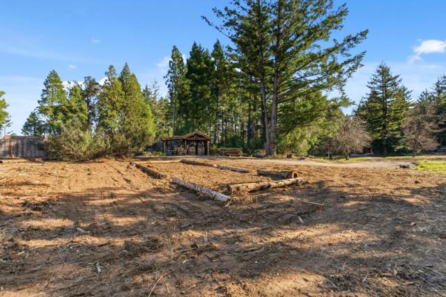 15 Braemoor Drive, Santa Cruz CA: https://media.crmls.org/mediaz/dbabf4d1-0bf1-4ac8-bb59-03e560663a98.jpg