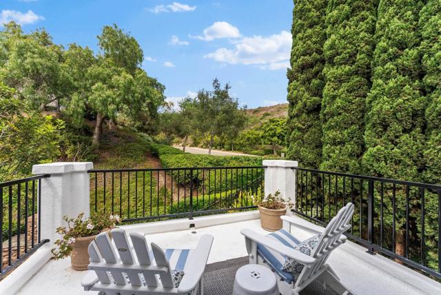 5158 Steinbeck Ct, Carlsbad CA: https://media.crmls.org/mediaz/dbac2d49-1a3c-4686-af55-f3b1bacf5976.jpg