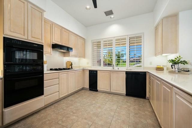 149 Rain Bird Circle, Palm Desert CA: https://media.crmls.org/mediaz/dbaca1b7-9204-473f-a631-657b32cf5703.jpg