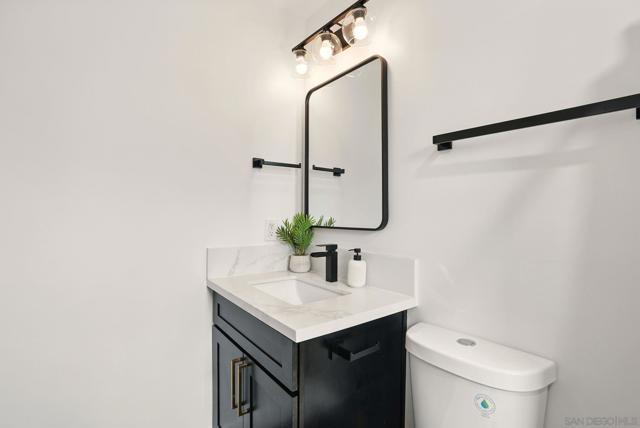 4817 Lyon St, San Diego CA: https://media.crmls.org/mediaz/dbad0c9c-2ade-41c3-9eef-7a8993703b34.jpg