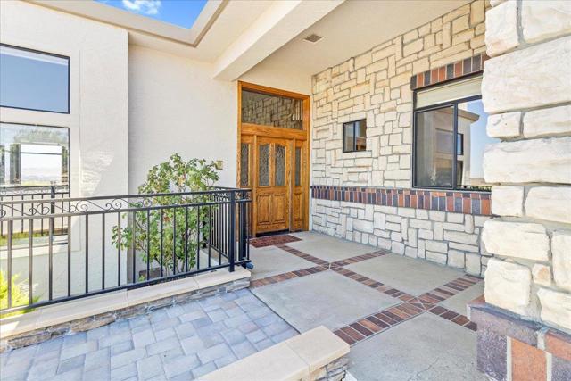 275 Nicholson Drive, Hollister CA: https://media.crmls.org/mediaz/dbad5ccd-5b4f-4aaf-b725-4aff51093eb1.jpg