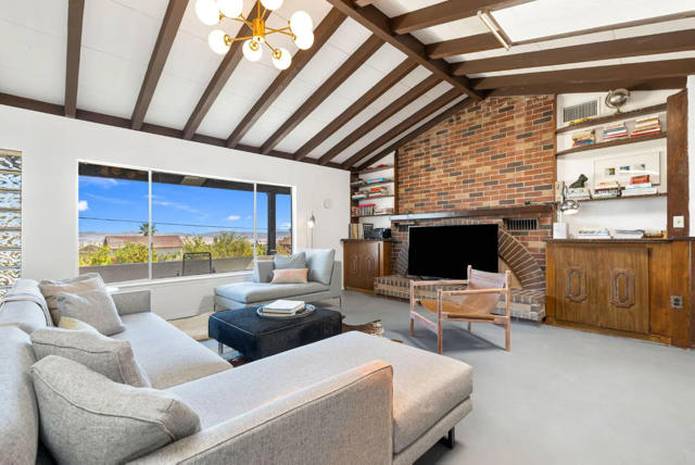 7657 N Star Avenue, 29 Palms CA: https://media.crmls.org/mediaz/dbada2ad-9802-4d4f-a82e-b69927b668be.jpg