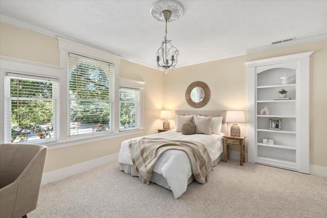302 Los Gatos Boulevard, Los Gatos CA: https://media.crmls.org/mediaz/dbae529d-5613-4626-88e2-6537e746fc77.jpg