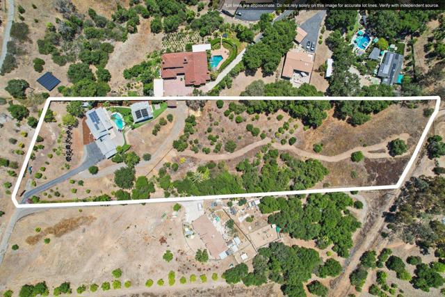 1797 99 Rabbit Hill, Fallbrook CA: https://media.crmls.org/mediaz/dbae5e19-e7bc-4f06-aa9e-d8a138ee2fb3.jpg