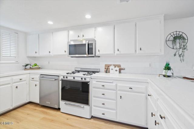 Detail Gallery Image 8 of 50 For 961 E California Bld #109,  Pasadena,  CA 91106 - 2 Beds | 2/1 Baths