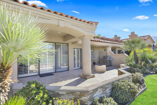 54801 Inverness Way, La Quinta CA: https://media.crmls.org/mediaz/dbaf4e00-f3a5-4354-a6f5-a05bb3809a32.jpg