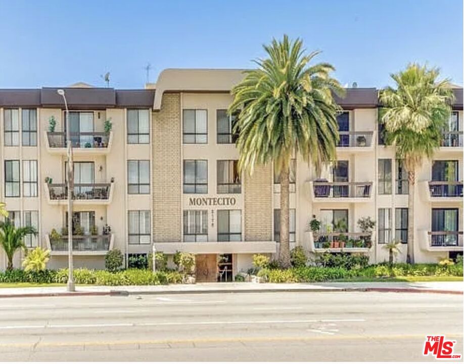 2175 S Beverly Glen Boulevard #302