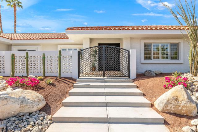 47215 Heliotrope Drive, Palm Desert CA: https://media.crmls.org/mediaz/dbafea5a-0d06-4017-8b68-99592270e2c5.jpg