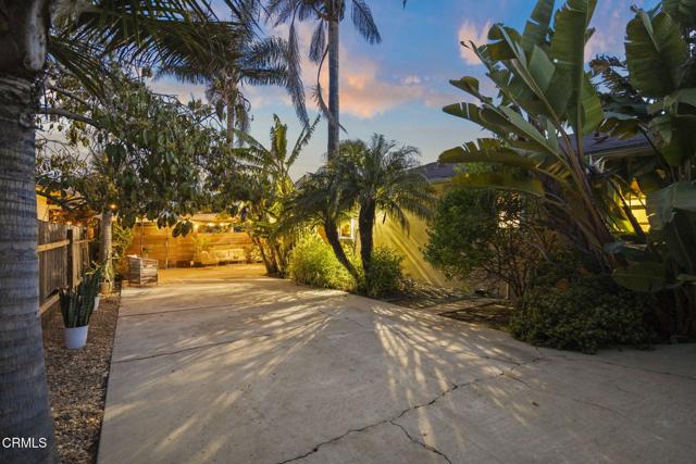 1727 San Nicholas Street, Ventura CA: https://media.crmls.org/mediaz/dbb03348-f7f2-48fd-b47a-ba98f1410862.jpg