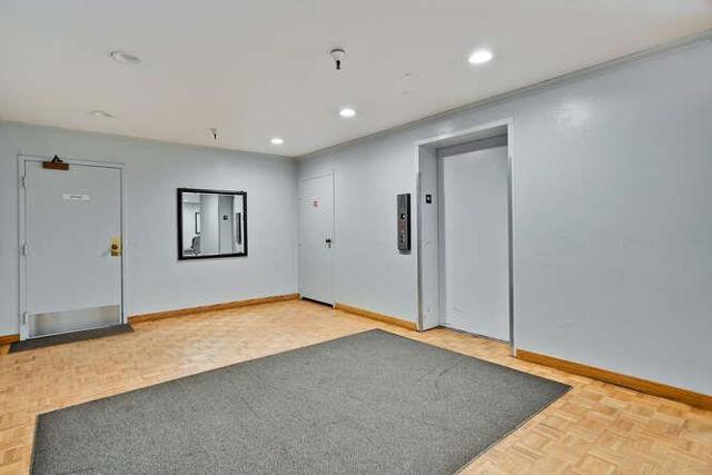 425 N El Camino Real, San Mateo CA: https://media.crmls.org/mediaz/dbb0cfd2-b60a-4902-8e7a-b93c684e48a7.jpg
