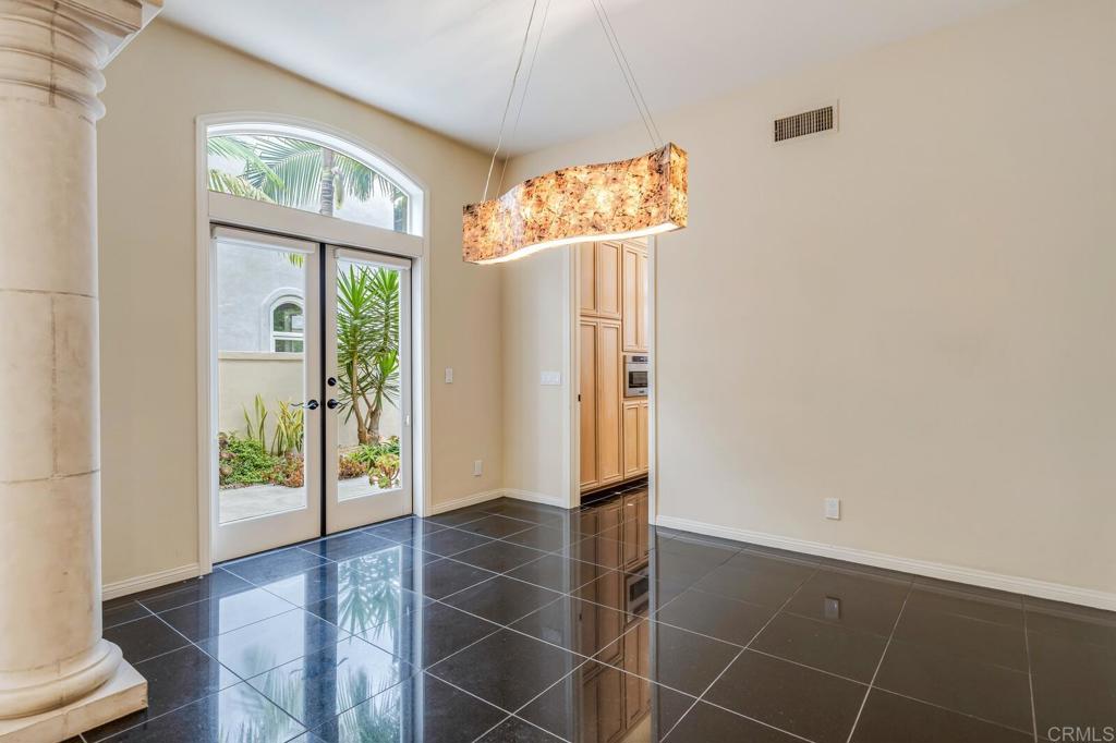 5370 Renaissance Avenue - photo 7