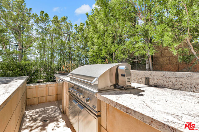 11945 Mirabel Way, Porter Ranch CA: https://media.crmls.org/mediaz/dbb20897-4ecf-462e-8b44-ad00b020bd28.jpg