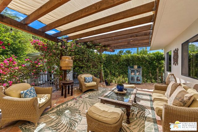 2336 N Girasol Avenue, Palm Springs CA: https://media.crmls.org/mediaz/dbb212f2-b3da-4668-9a77-9ddda67a27e3.jpg