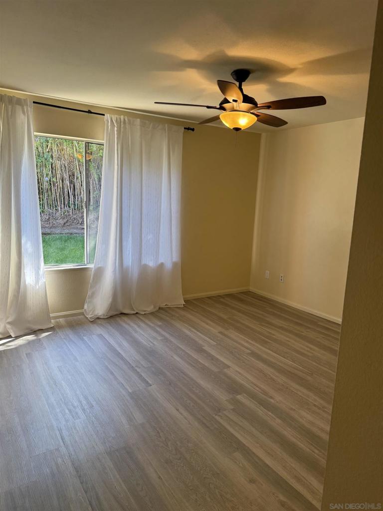 11195 Madrigal St - photo 12