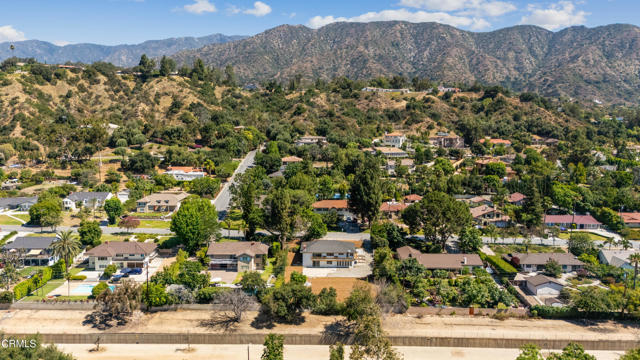 2166 Gardi Street, Bradbury CA: https://media.crmls.org/mediaz/dbb2fde1-9d47-46de-a0f7-71735029aead.jpg