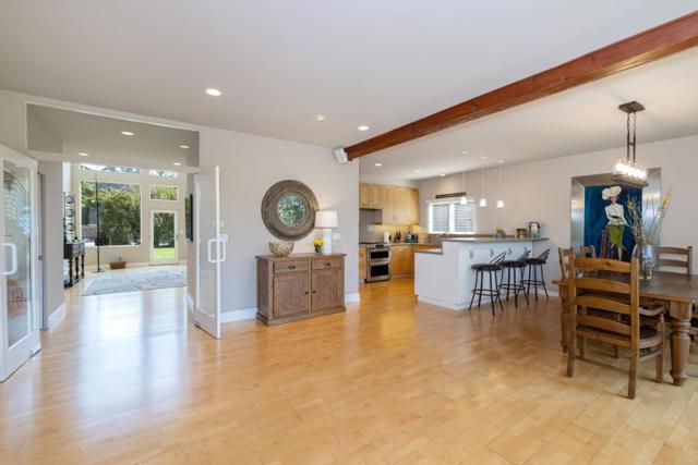 414 Belle Monti Court, Aptos CA: https://media.crmls.org/mediaz/dbb41551-47e6-416d-a7d4-91d551ef6205.jpg