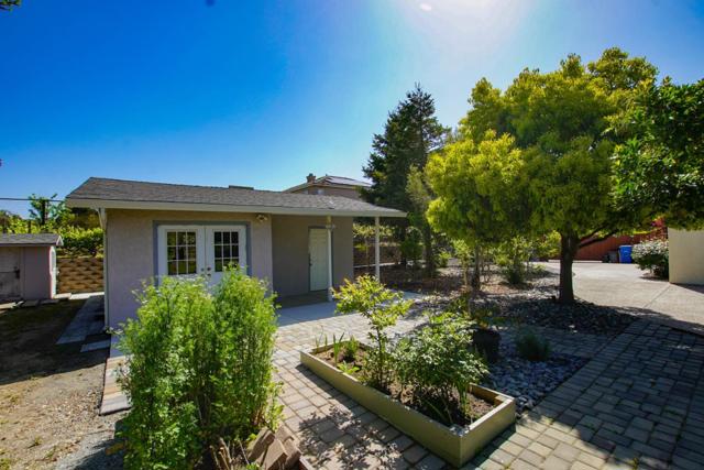 334 Paseo Gularte, San Juan Bautista CA: https://media.crmls.org/mediaz/dbb4716a-2734-47f1-8a7f-a5762d0ca71c.jpg