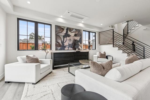 587 Creekside Court, Half Moon Bay CA: https://media.crmls.org/mediaz/dbb5aee2-bc9f-4d36-8451-147b24634e06.jpg