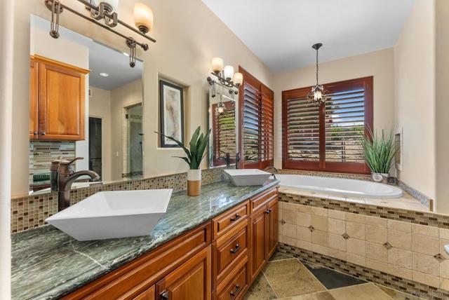 12443 Mirar De Valle, Valley Center CA: https://media.crmls.org/mediaz/dbb5c094-99e4-4bcf-918e-640176f9f5fe.jpg