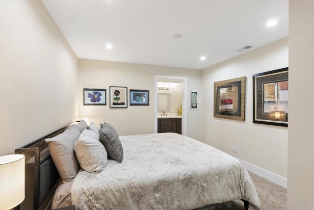 Detail Gallery Image 15 of 20 For 2319 Cambridge, Cardiff By The Sea,  CA 92007 - 3 Beds | 3/1 Baths