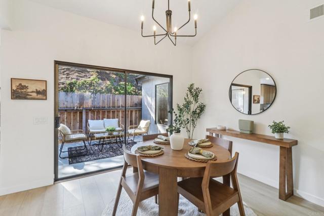 Detail Gallery Image 6 of 36 For 737 Nob Cir, Vista,  CA 92084 - 2 Beds | 2 Baths