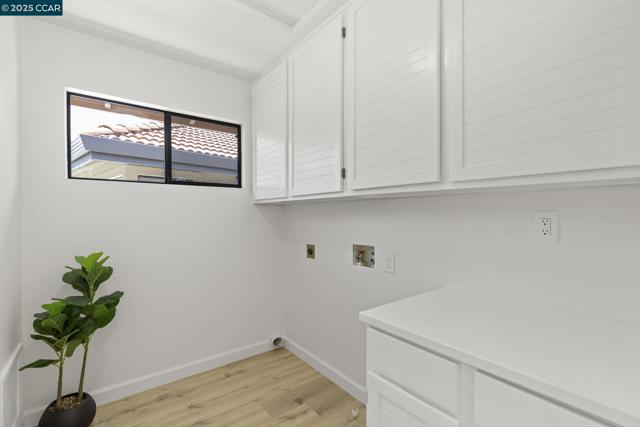 731 Lakemont Pl, San Ramon CA: https://media.crmls.org/mediaz/dbb5fc41-586c-41d1-b642-443f8b4c90c3.jpg