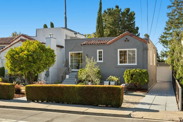 220 26th Avenue, San Mateo CA: https://media.crmls.org/mediaz/dbb65b4f-cb17-4e0b-811d-9693bdb3fe95.jpg