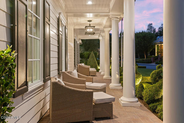 112 Hampstead Court, Westlake Village CA: https://media.crmls.org/mediaz/dbb6daf4-0475-4e20-a264-903cd941cc7a.jpg